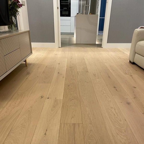 BK. ROBLE CREMA 1L V2 BARNIZ ABC 20/4mm